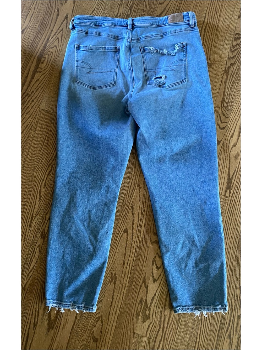 AMERICAN EAGLE Ripped Mom Jeans - Picture 4 of 6